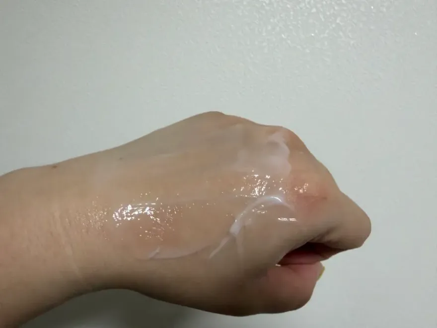 후시덤 수분크림, 건조한 피부에 쫀쫀한 보습감 선사 — 사진 4