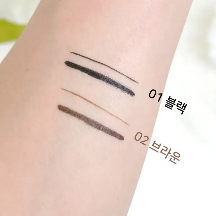 에뛰드 붓펜 아이라이너, 땀과 유분에도 번짐 없이 3천원의 가성비 — 사진 5