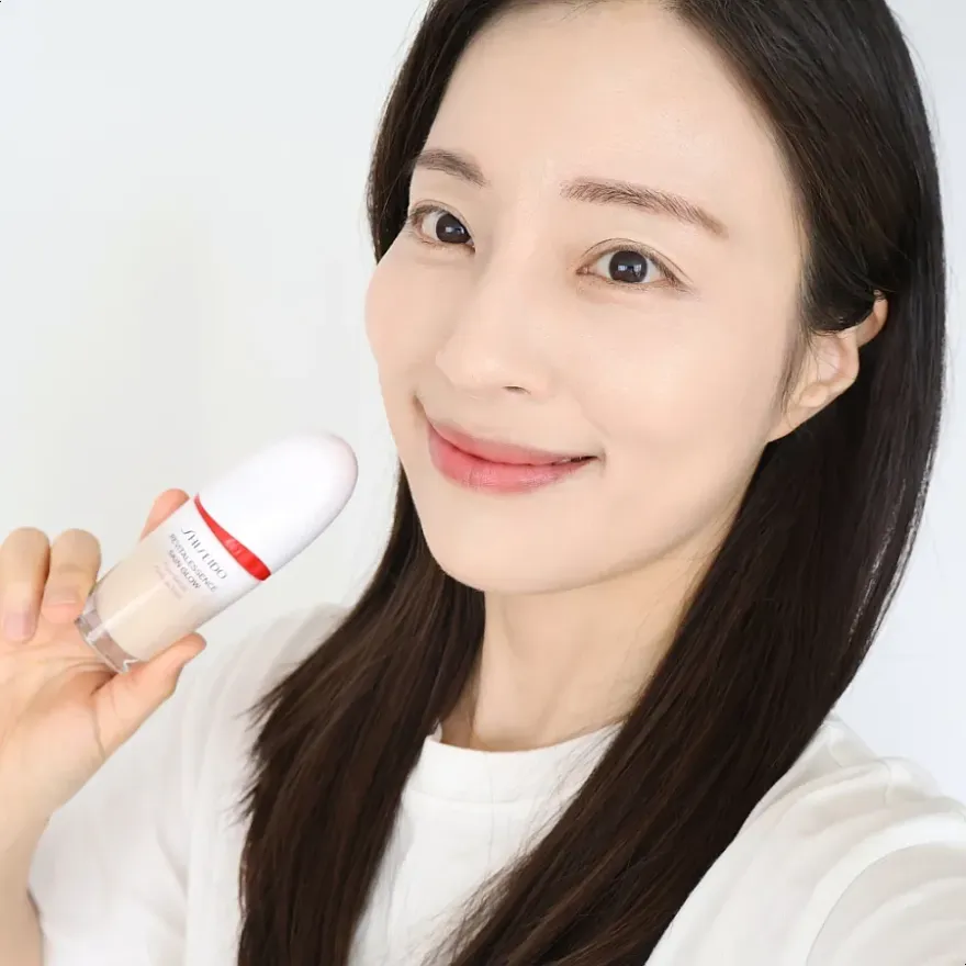  시세이도 글로우 파운데이션 120호, 자연스러운 광채 피부 연출