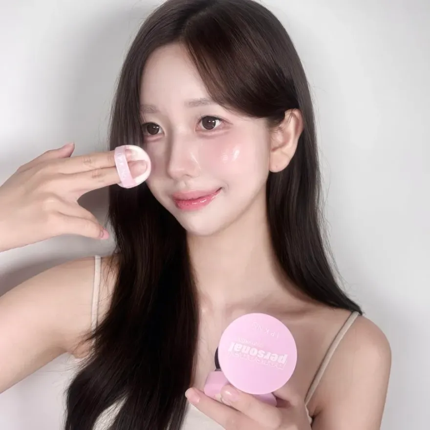  입큰 쿠션 블러셔 그레이피, 쿨톤 피부에 맑은 생기 더하는 물광 치크